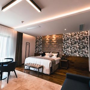 The Village Boutique&SPA